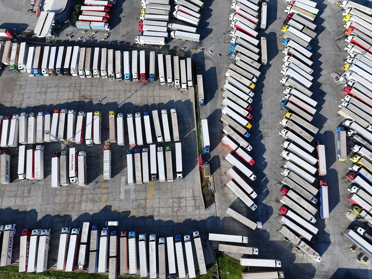 Çiftçi eylemi TIR trafiğini durdurdu 2